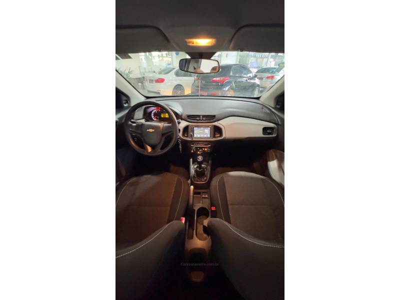 CHEVROLET - ONIX - 2018/2019 - Prata - R$ 53.900,00