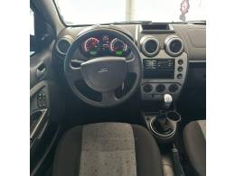 FORD - FIESTA - 2014/2014 - Preta - R$ 39.900,00