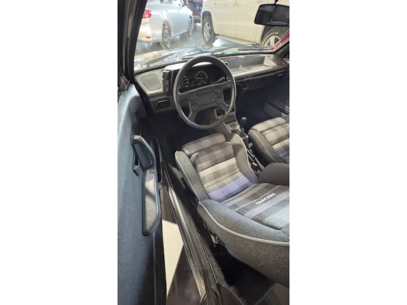 VOLKSWAGEN - GOL - 1993/1993 - Cinza - R$ 47.900,00