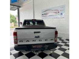 FORD - RANGER - 2017/2018 - Prata - R$ 129.900,00