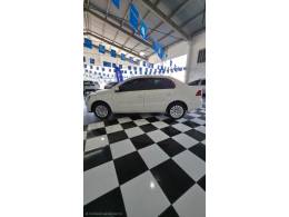 VOLKSWAGEN - VOYAGE - 2014/2014 - Prata - R$ 43.900,00